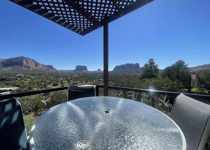 Guest house Perfect Couples Getaway Private Hot Tub Panoramic Red Rock Views 4*